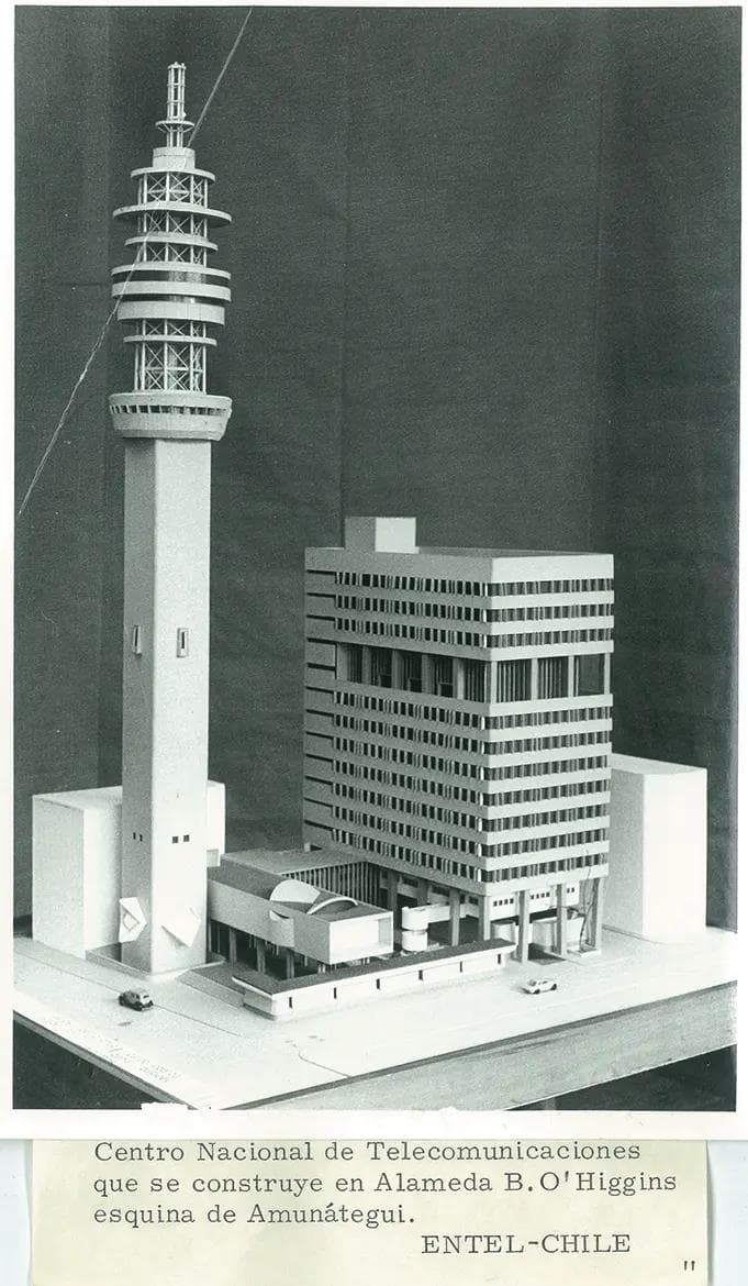 Maqueta del Centro Nacional de Telecomunicaciones. Fotografía: Archivo Entel 